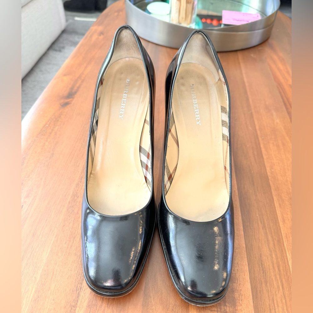 Burberry Black Patent Leather Block Heel Pumps - Picture 3 of 11